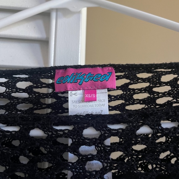 Edikted Crochet Shrug Sleeve Top - Picture 3 of 4